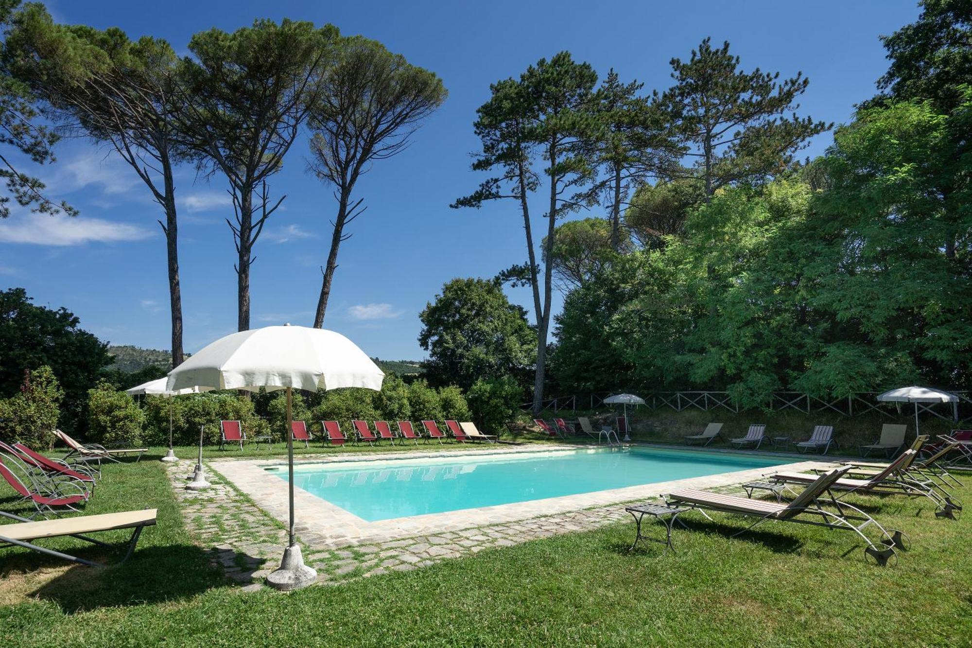 Castello Di Magrano Villa กุบบีโอ ภายนอก รูปภาพ