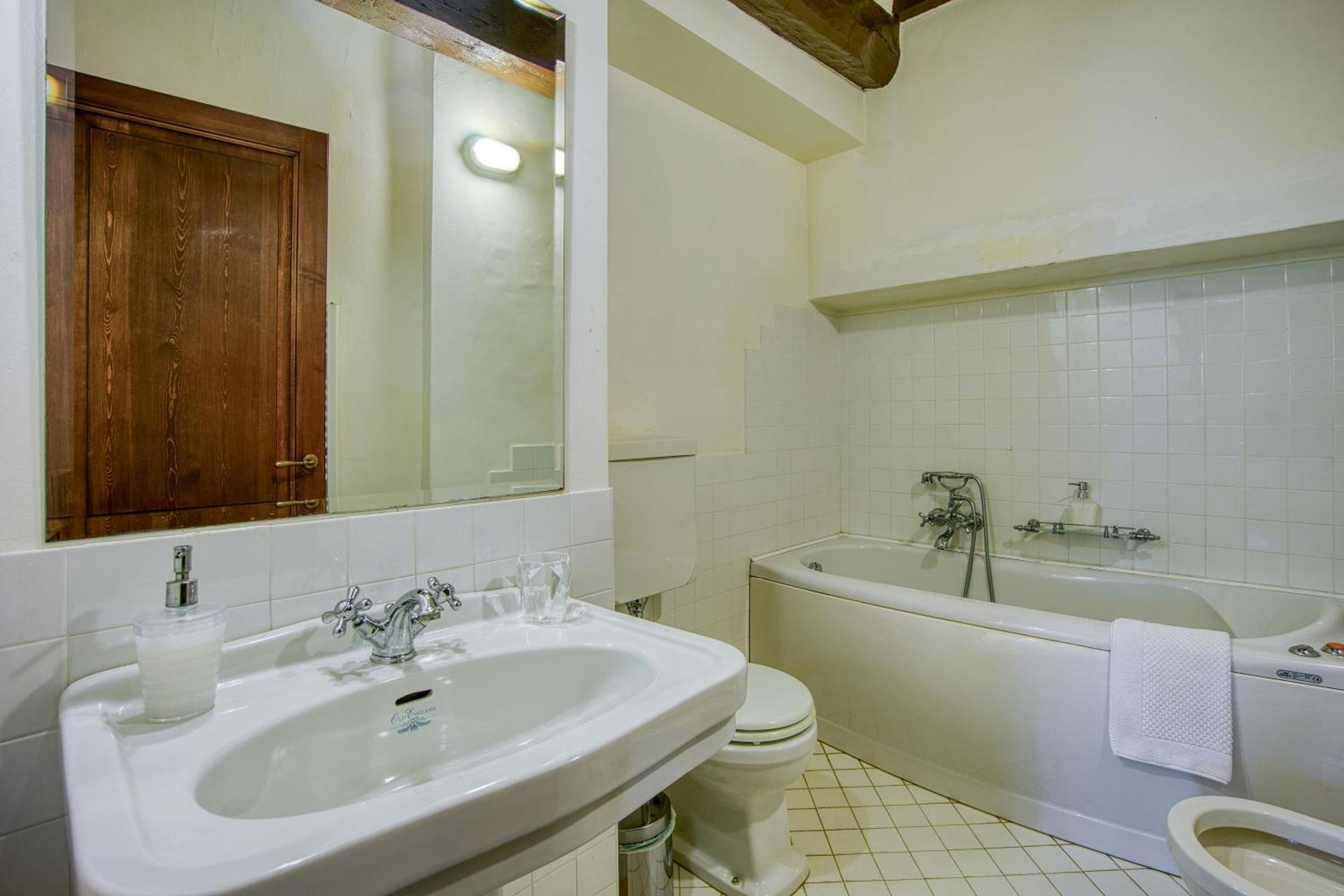Castello Di Magrano Villa กุบบีโอ ภายนอก รูปภาพ